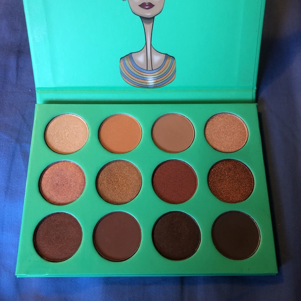 Juvia’s Place The Nubian Eyeshadow Palette